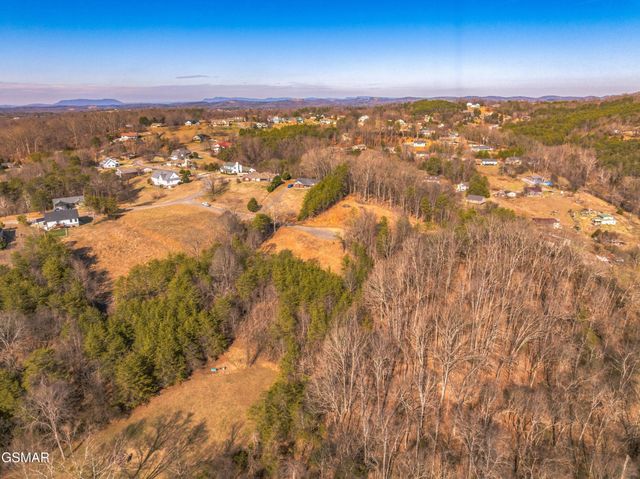 53 Kenneth Overlook, Kodak, TN 37764