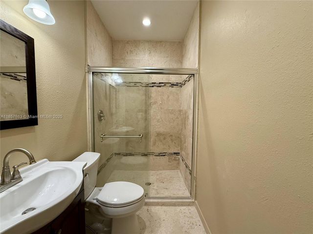 698 SE 34th Ter, Homestead, FL 33033