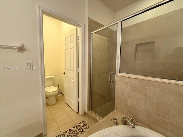 698 SE 34th Ter, Homestead, FL 33033