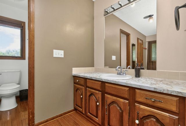 1572 NW 109th Street, Clive, IA 50325