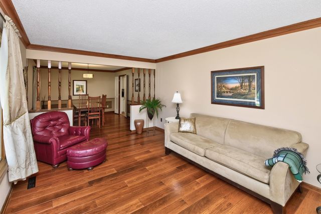 1572 NW 109th Street, Clive, IA 50325