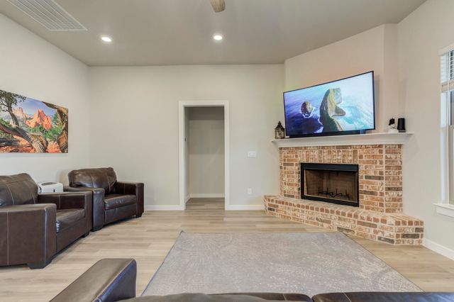 2915 Tractor Avenue, Wolfforth, TX 79382