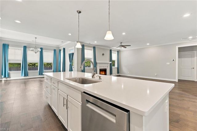 2909 Bermuda Grass LOOP, Virginia Beach, VA 23453