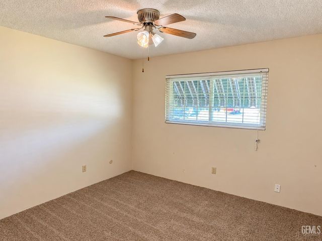 2804 Stanyan Court, Bakersfield, CA 93309