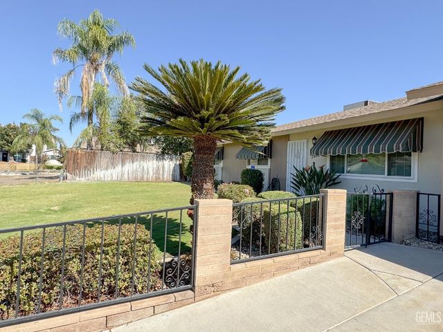 2804 Stanyan Court, Bakersfield, CA 93309