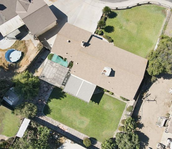 2804 Stanyan Court, Bakersfield, CA 93309