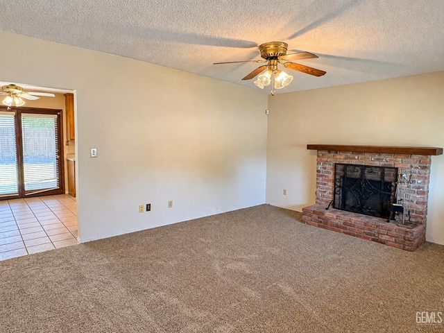 2804 Stanyan Court, Bakersfield, CA 93309