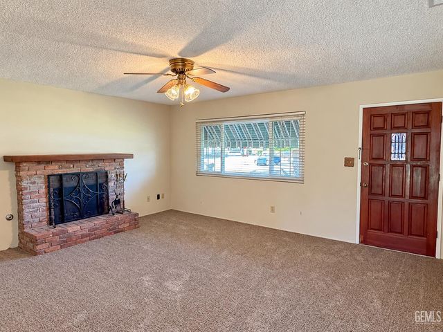 2804 Stanyan Court, Bakersfield, CA 93309