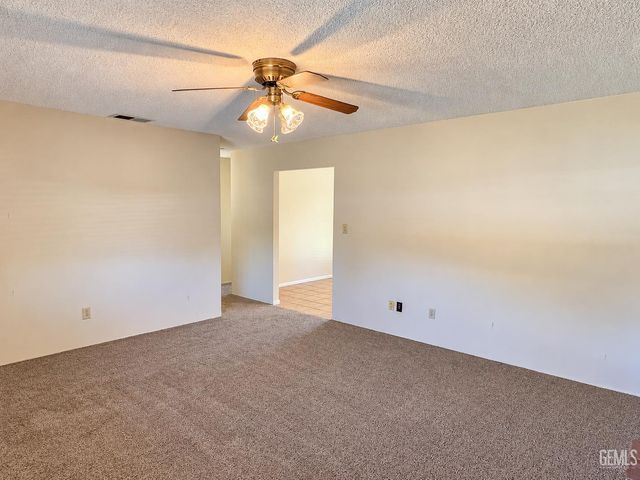 2804 Stanyan Court, Bakersfield, CA 93309