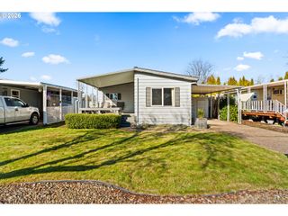 1400 CANDLELIGHT Dr 226, Eugene, OR 97402