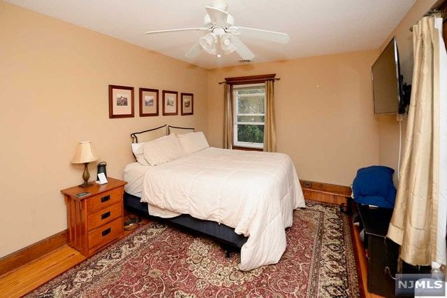 38 Elberon Avenue, Hawthorne, NJ 07506