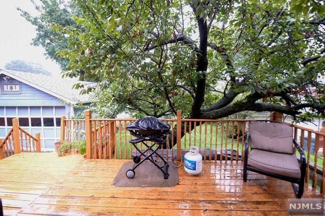 38 Elberon Avenue, Hawthorne, NJ 07506