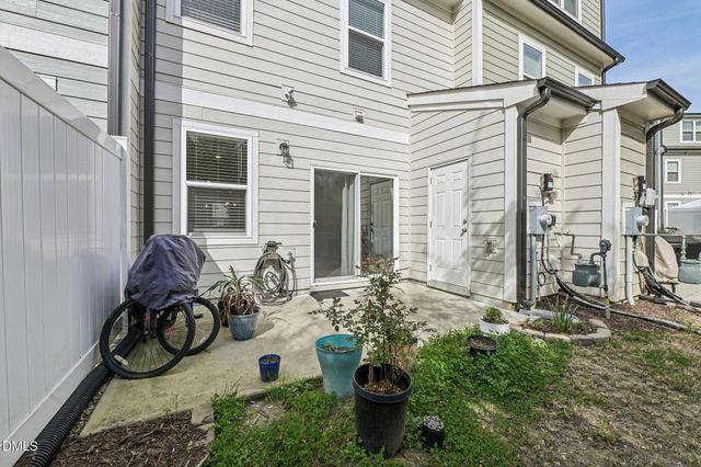 324 Old Grove Ln, Apex, NC 27502