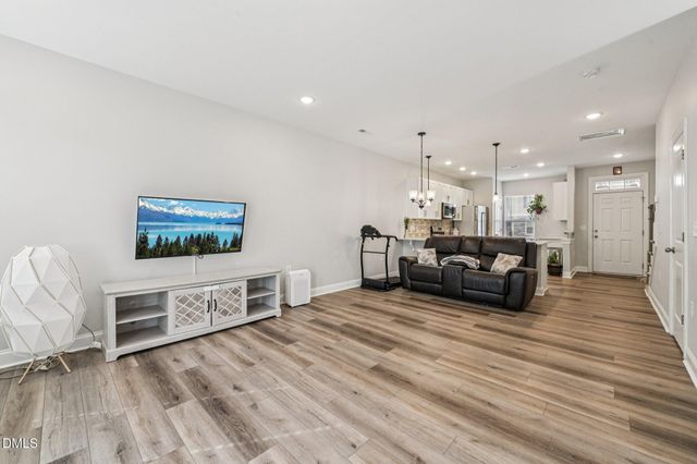 324 Old Grove Ln, Apex, NC 27502