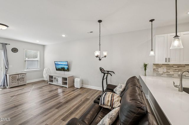 324 Old Grove Ln, Apex, NC 27502