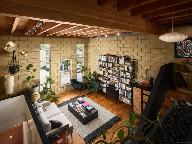 2202 30th St, San Diego, CA 92104
