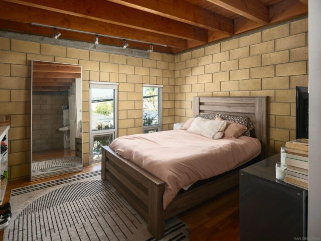 2202 30th St, San Diego, CA 92104