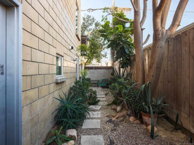 2202 30th St, San Diego, CA 92104