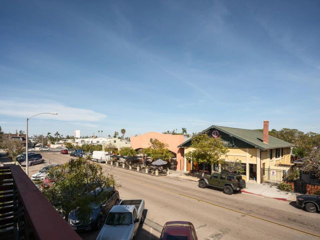 2202 30th St, San Diego, CA 92104