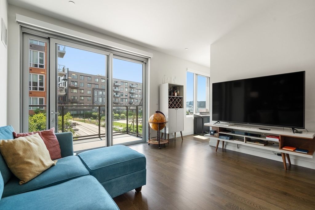 65 Lewis St 216, Boston, MA 02128