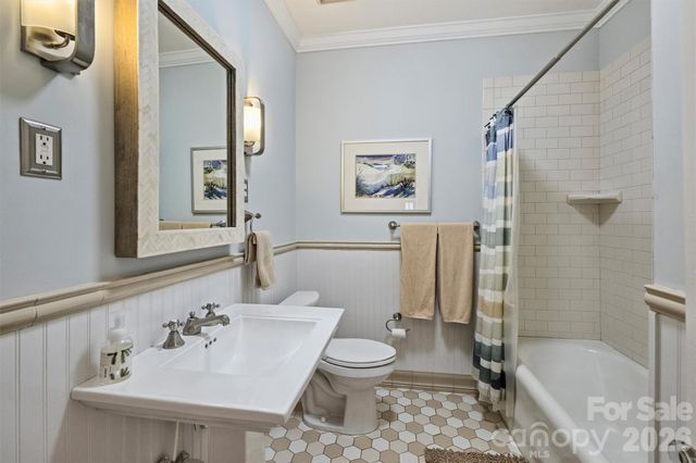 1912 Dilworth Road E, Charlotte, NC 28203