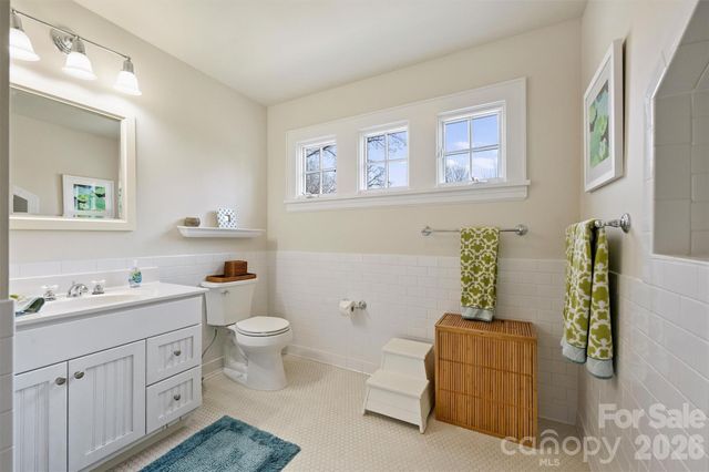 1912 Dilworth Road E, Charlotte, NC 28203