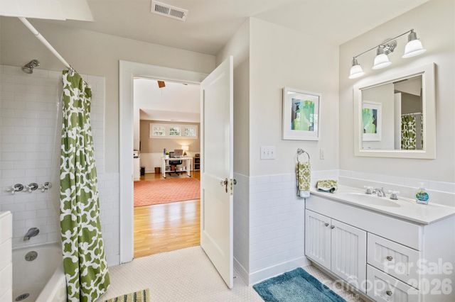 1912 Dilworth Road E, Charlotte, NC 28203