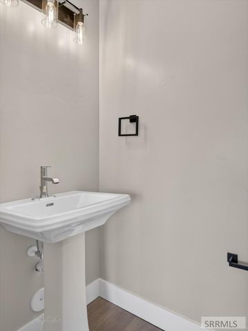 4456 E Center Street, Pocatello, ID 83201