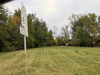 11923 Southwest Highway, Palos Park, IL 60464