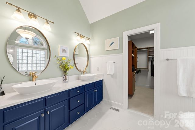 433 Gregan Court, Matthews, NC 28104