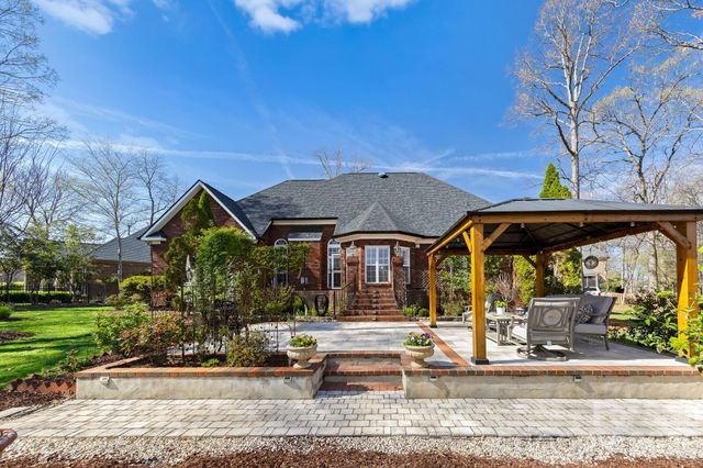 433 Gregan Court, Matthews, NC 28104