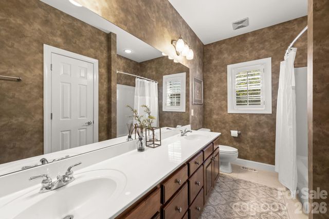 433 Gregan Court, Matthews, NC 28104