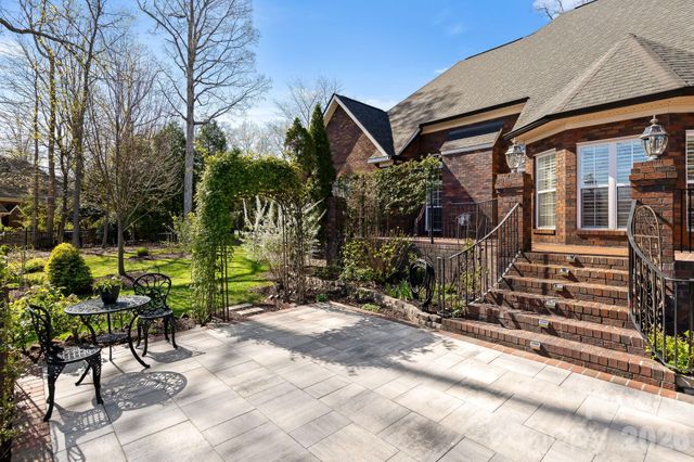 433 Gregan Court, Matthews, NC 28104