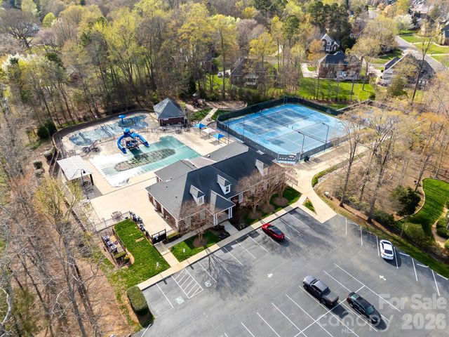 433 Gregan Court, Matthews, NC 28104