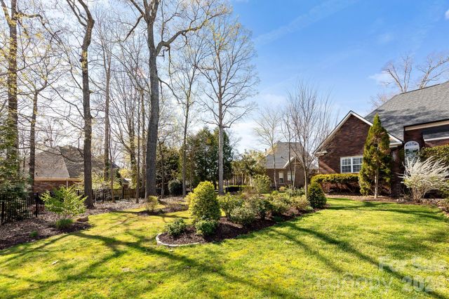 433 Gregan Court, Matthews, NC 28104