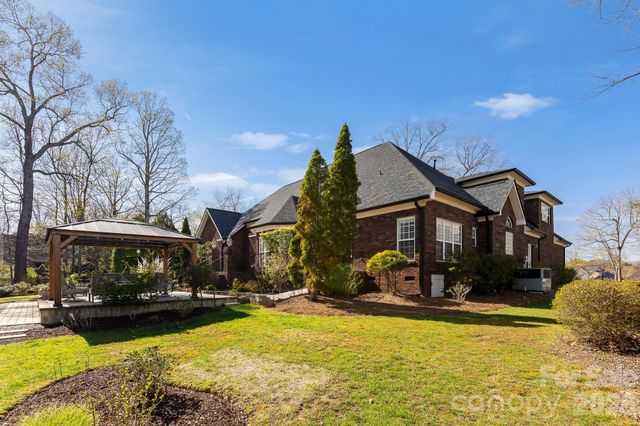433 Gregan Court, Matthews, NC 28104