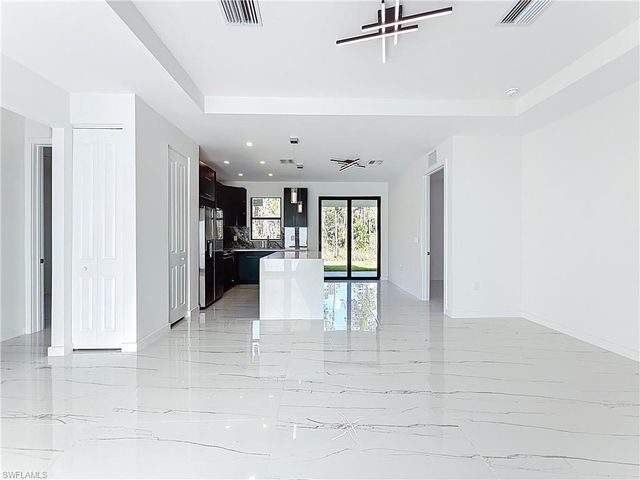 3525 43rd AVE NE, Naples, FL 34120