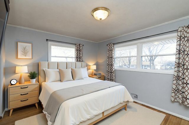 1579 Grandview Avenue E, Maplewood, MN 55109