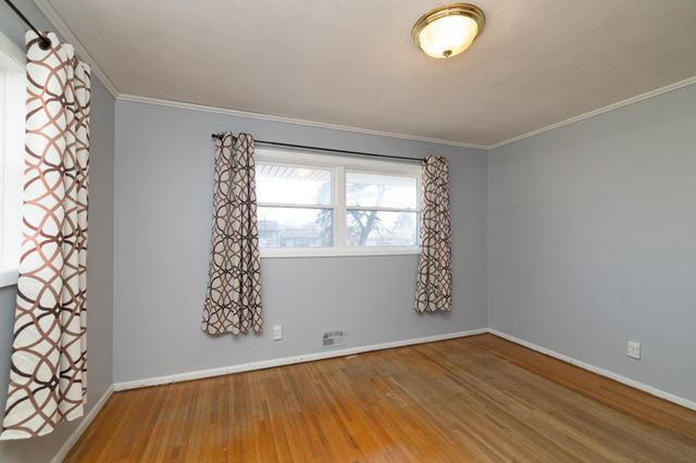 1579 Grandview Avenue E, Maplewood, MN 55109