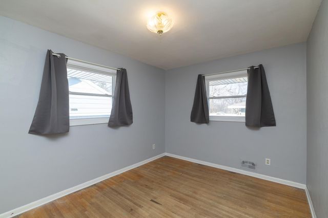 1579 Grandview Avenue E, Maplewood, MN 55109