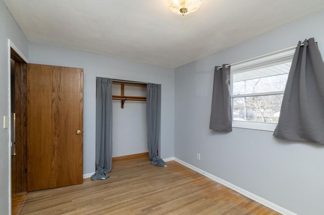 1579 Grandview Avenue E, Maplewood, MN 55109