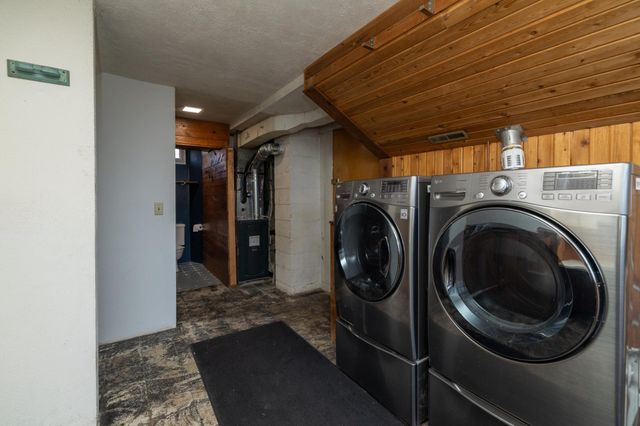 1579 Grandview Avenue E, Maplewood, MN 55109