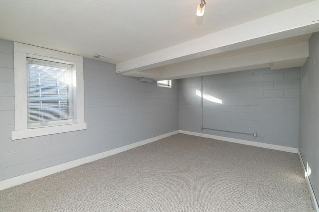 1579 Grandview Avenue E, Maplewood, MN 55109