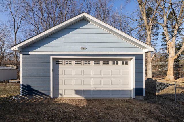 1579 Grandview Avenue E, Maplewood, MN 55109