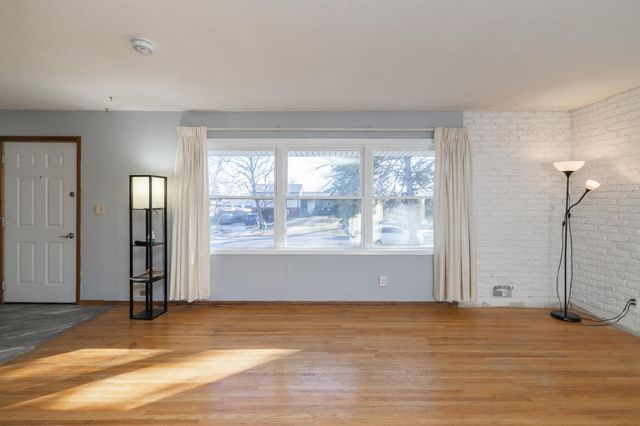 1579 Grandview Avenue E, Maplewood, MN 55109