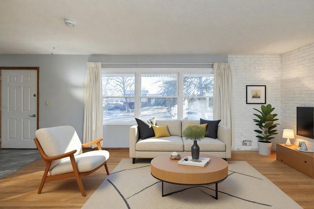 1579 Grandview Avenue E, Maplewood, MN 55109