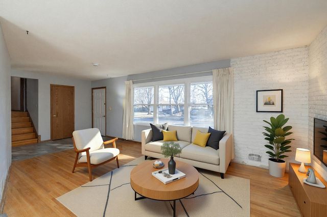 1579 Grandview Avenue E, Maplewood, MN 55109