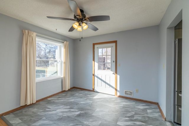 1579 Grandview Avenue E, Maplewood, MN 55109