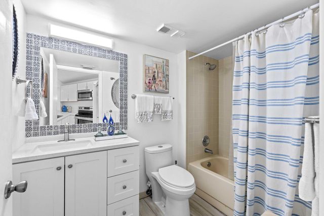 3138 Via Poinciana 116, Lake Worth, FL 33467