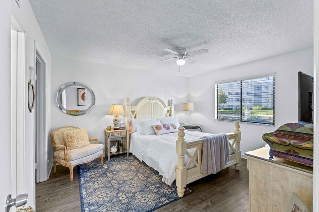 3138 Via Poinciana 116, Lake Worth, FL 33467